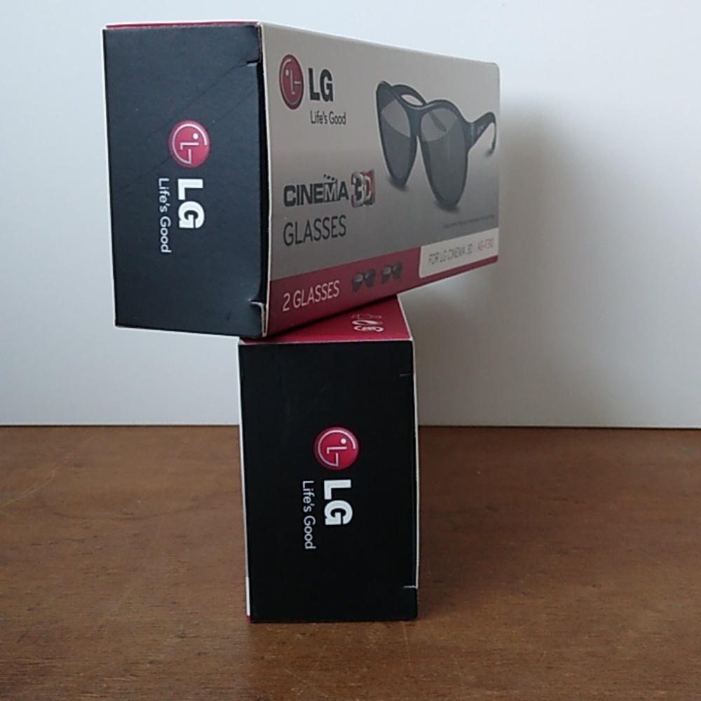LG 3D GLASSES AG-F310 (2 PAIR) - Picture 2 of 6